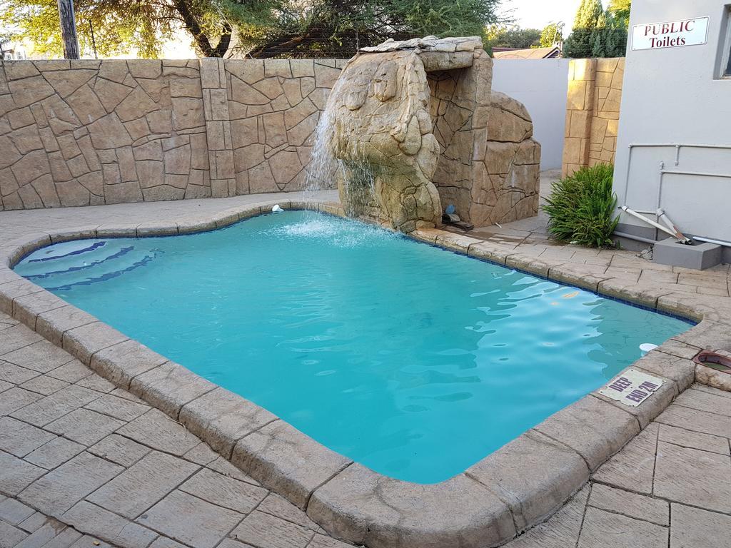Batho Pele Lodge Gaborone Exterior foto