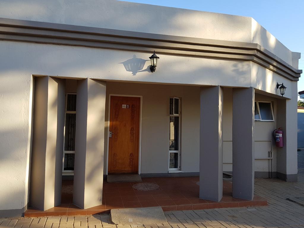 Batho Pele Lodge Gaborone Exterior foto
